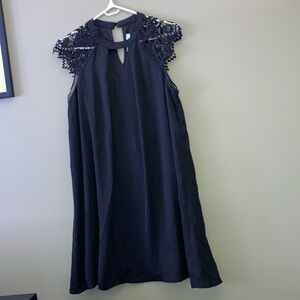 She & Sky Elegant Black Lace Sleeve Dress